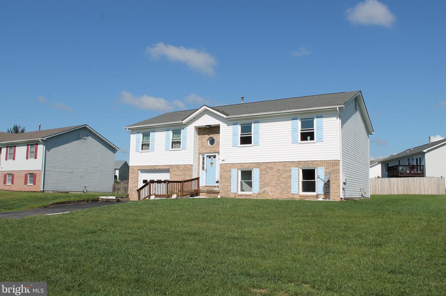 102 Rosie Ct, Stephens City, VA 22655-4036