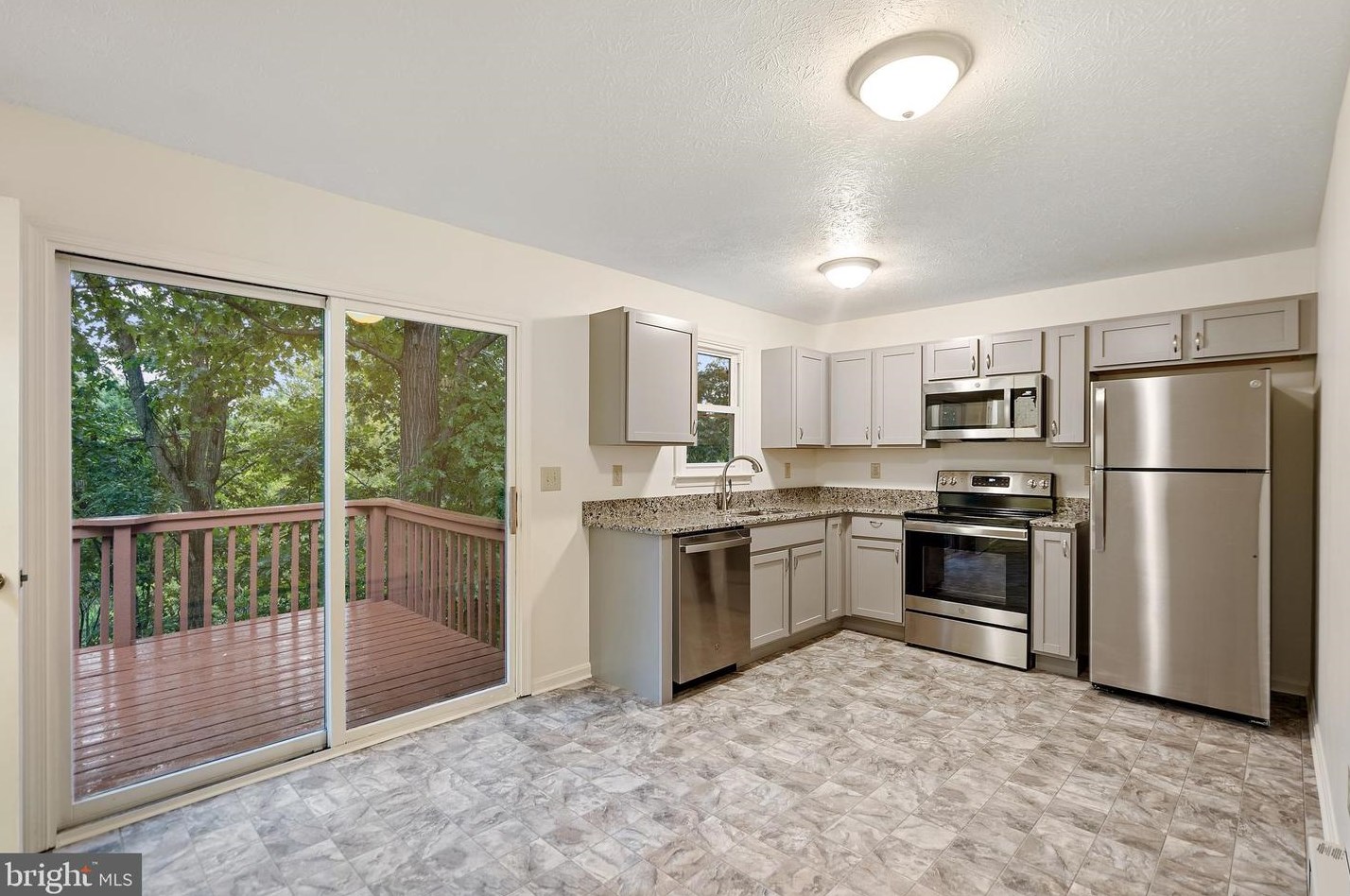 164 Country Park Dr, Winchester, VA 22602-7406