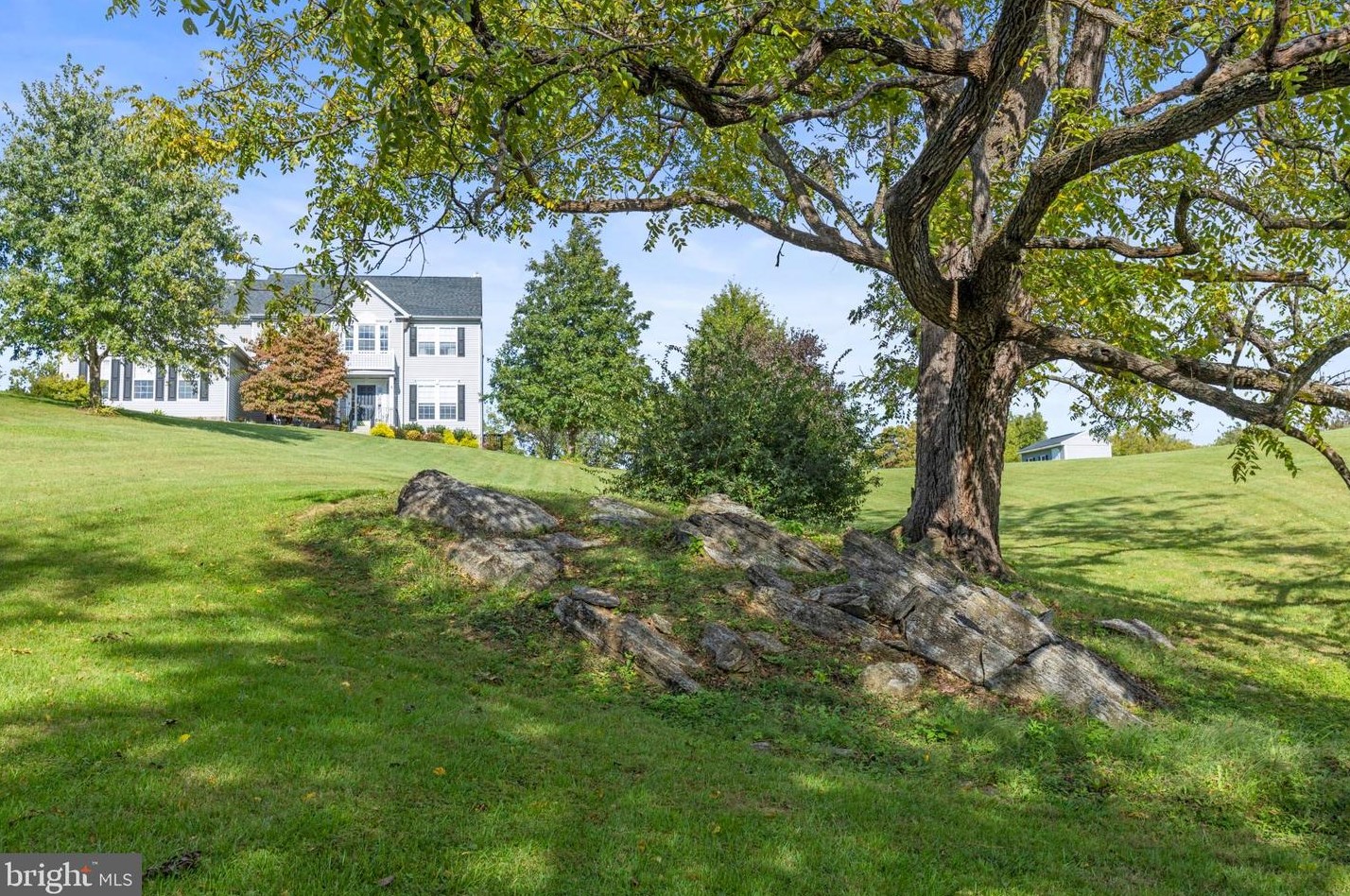 650 Chimney Cir, Middletown, VA 22645-2179