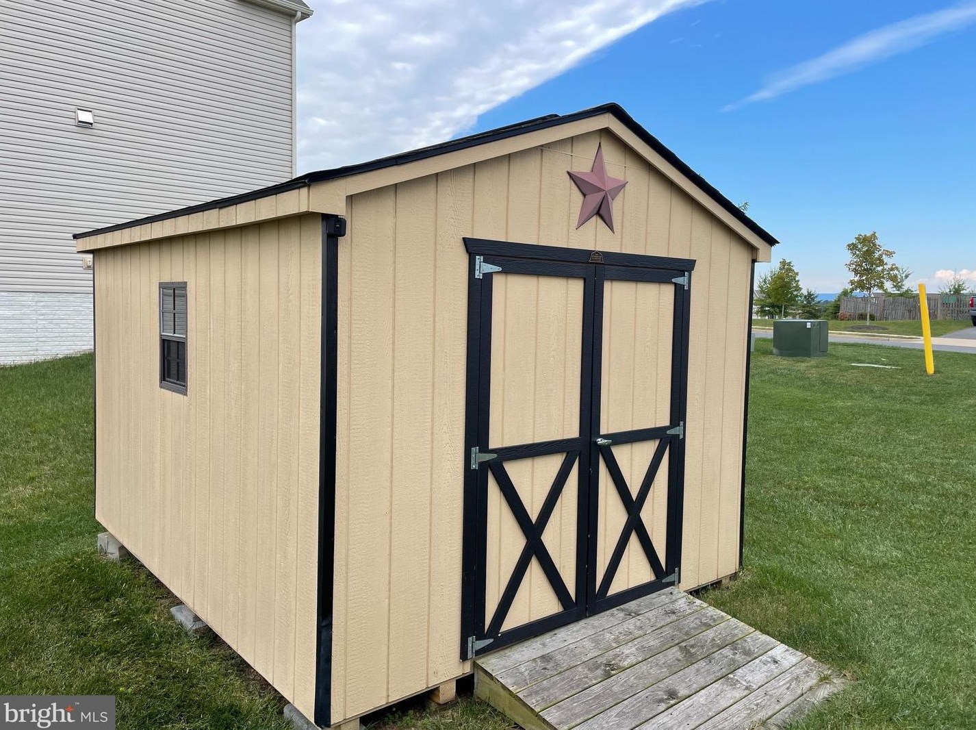 100 Eleven Moons Pl, Stephens City VA  22655 exterior