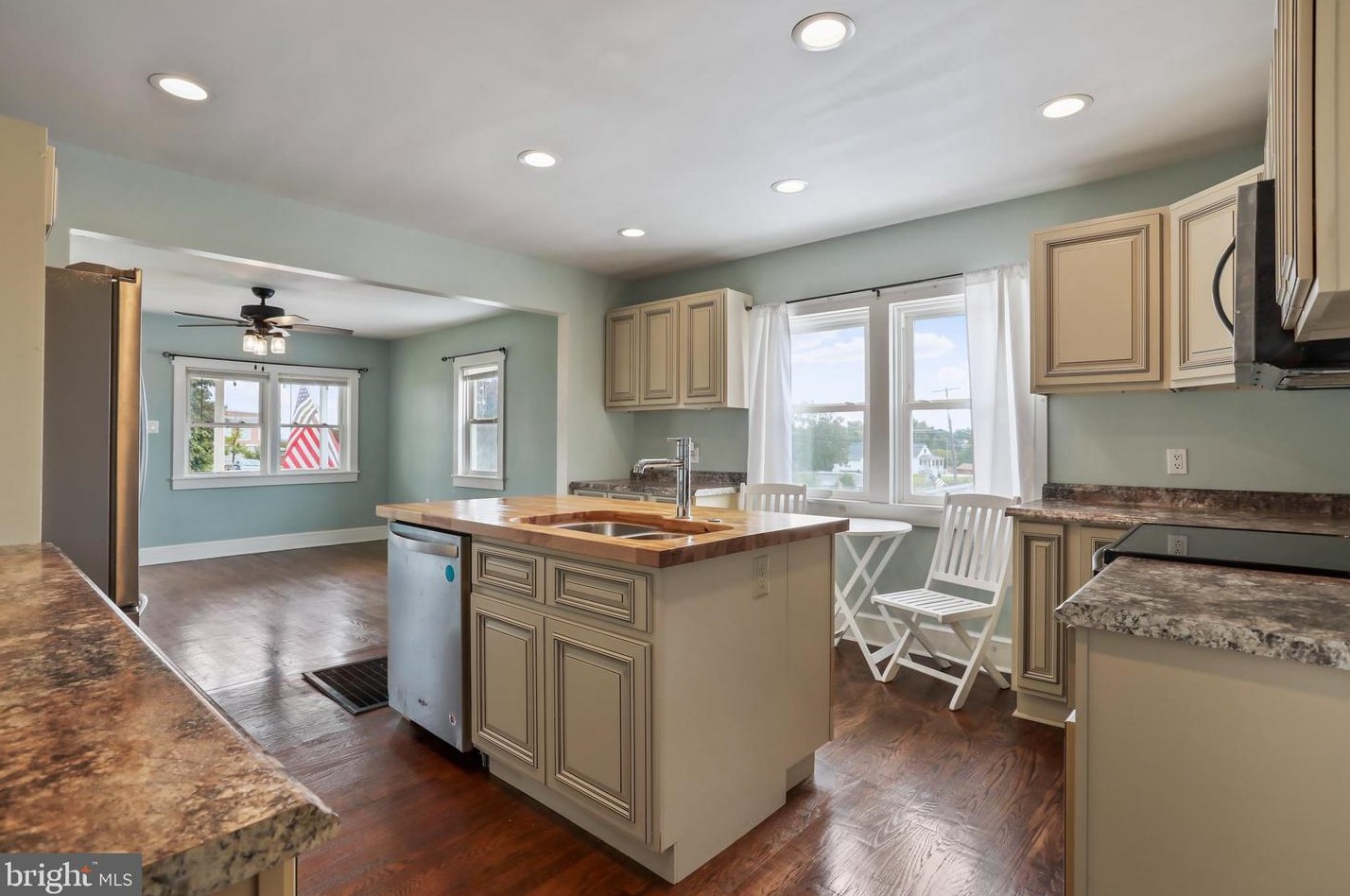 217 Poorhouse Rd, Winchester VA  22603-3844 exterior