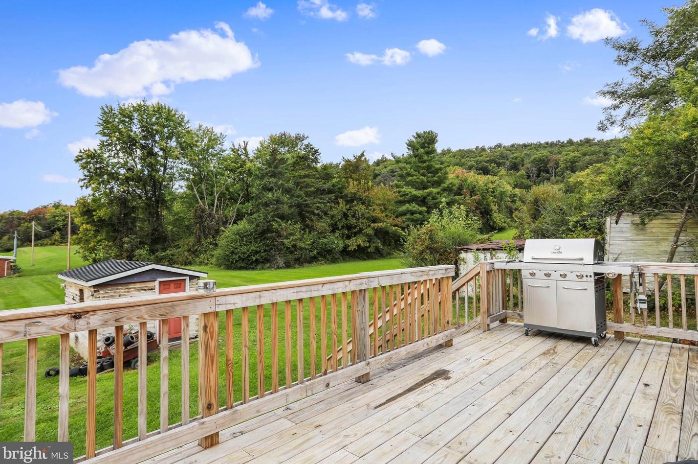 217 Poorhouse Rd, Winchester VA  22603-3844 exterior