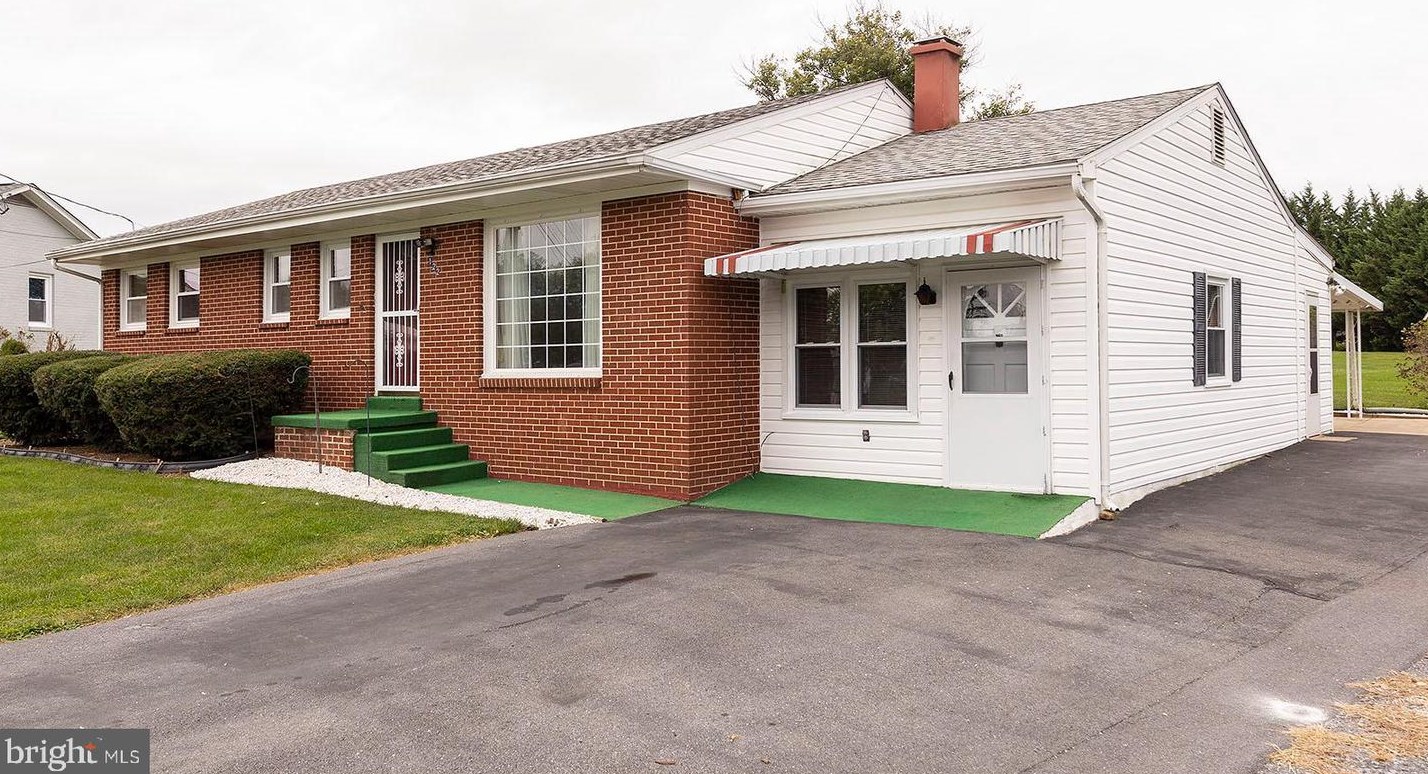 122 Plainfield Dr, Winchester, VA 22602