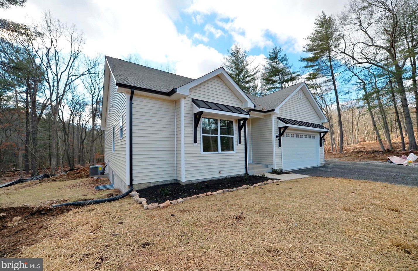 281 Cacapon Lane, Cross Junction, VA 22625