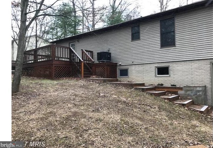 535 Northwood Cir, Cross Junction, VA 22625