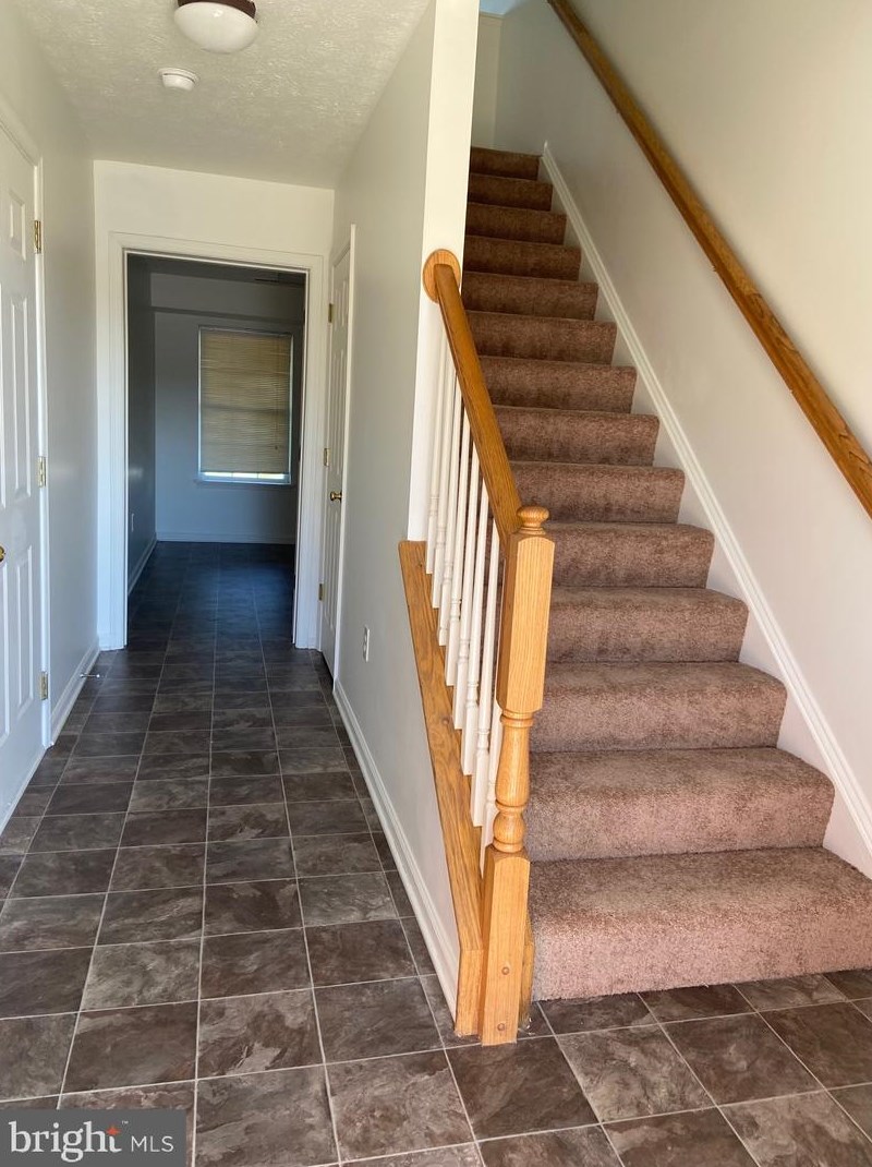 127 Lighthouse Ln, Winchester, VA 22602-6191