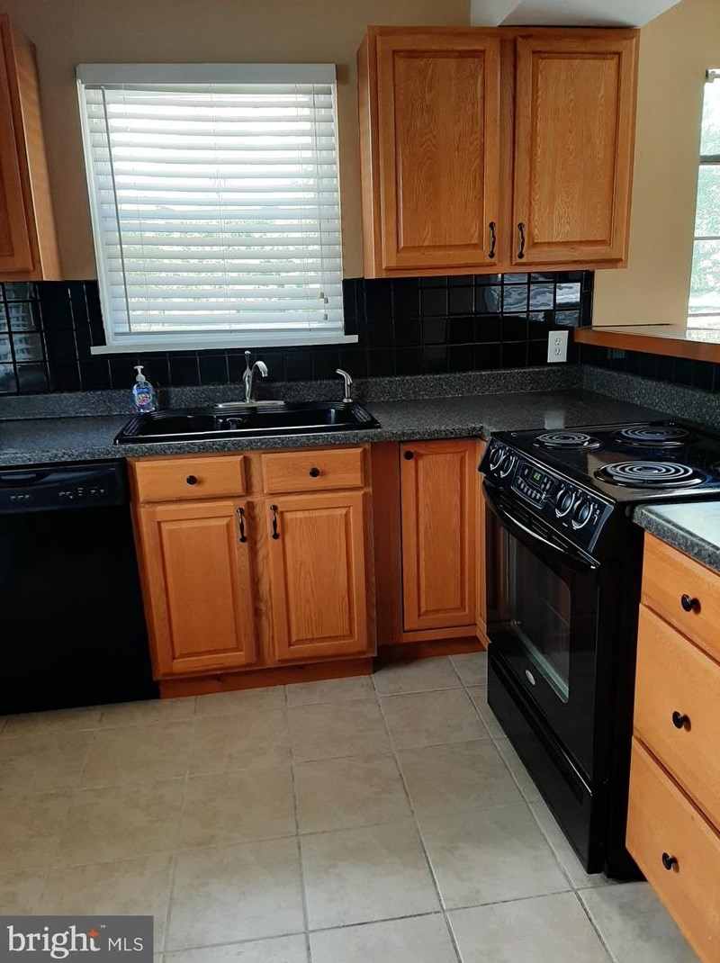 5123 Main St, Stephens City, VA 22655