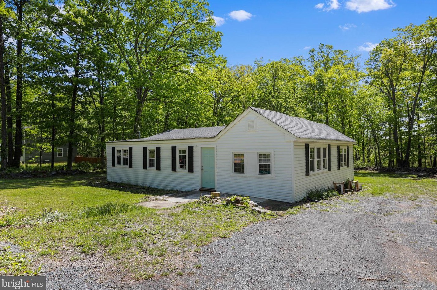 304 Fawn Dr, Winchester, VA 22602