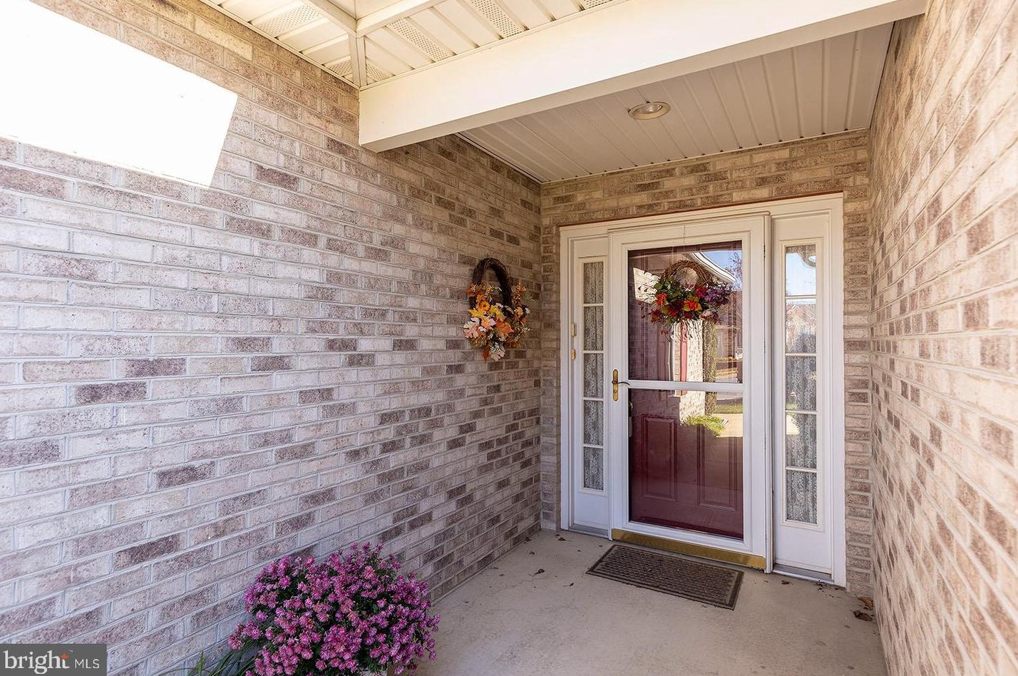 127 Spanish Oak Rd, Stephens City, VA 22655-4057