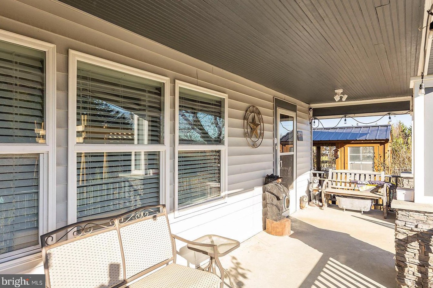 1804 Hayfield Rd, Winchester, VA 22603-3423