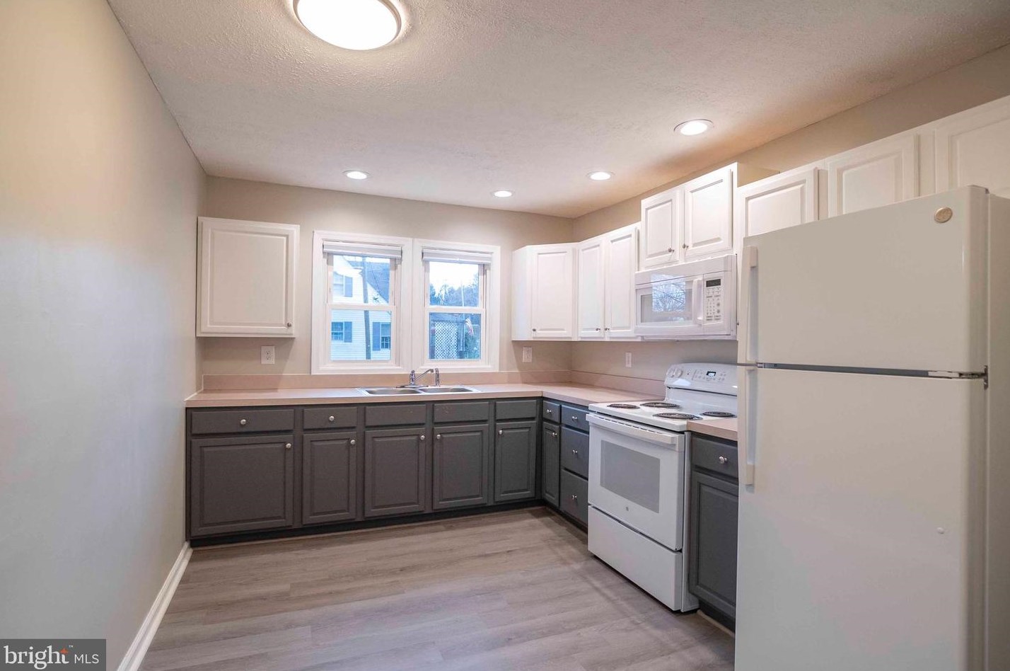 101 Stonewall Ave, Winchester, VA 22602-3851