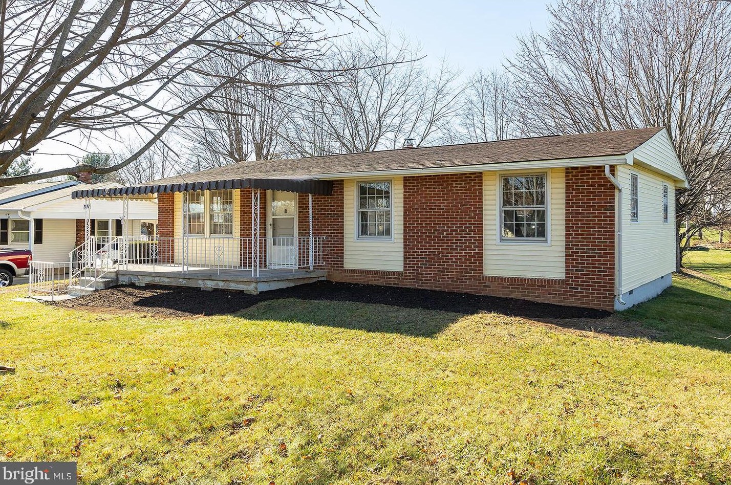 2177 First St, Middletown, VA 22645-9512