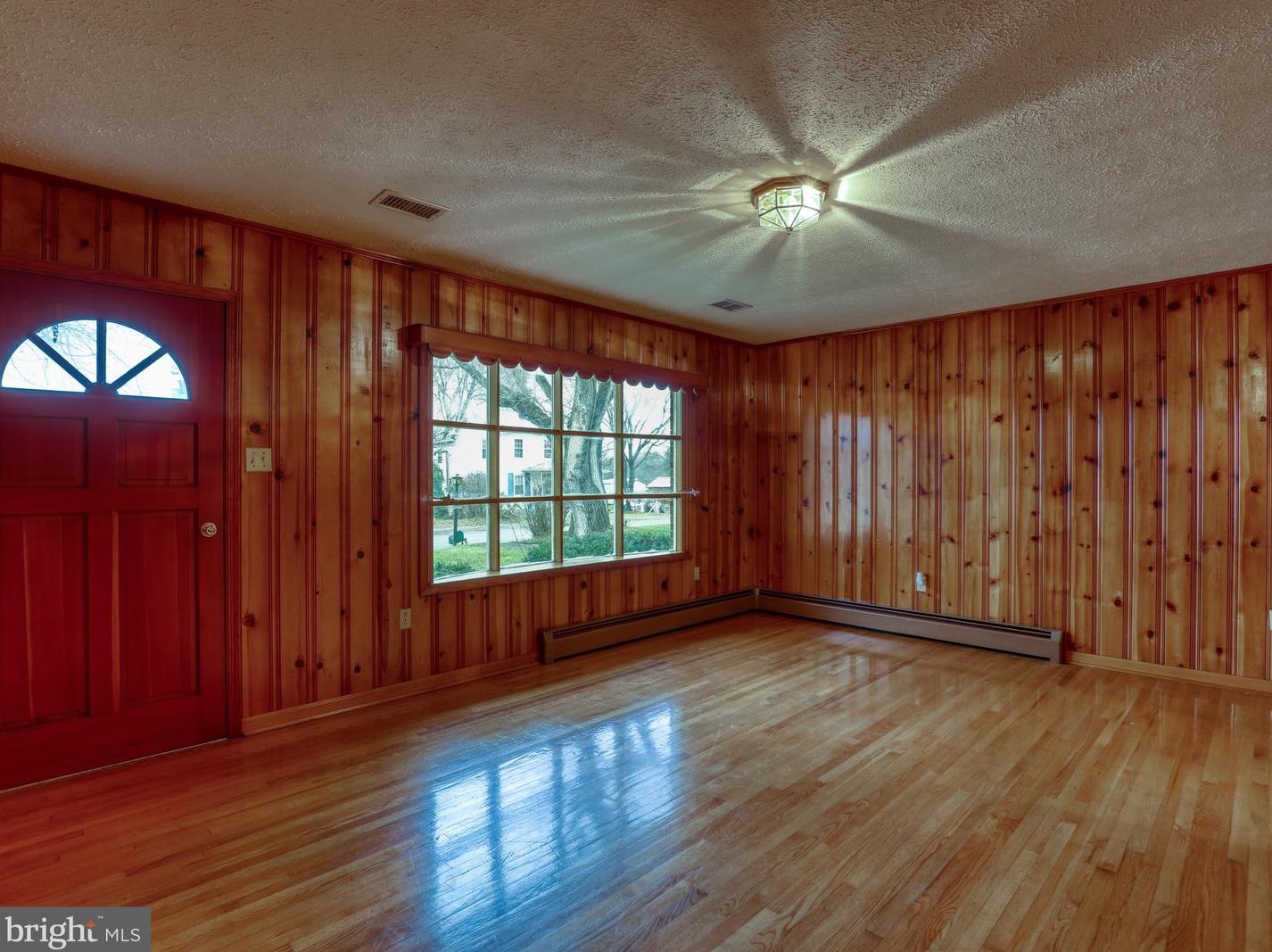 399 Gainesboro Rd, Winchester, VA 22603-2852