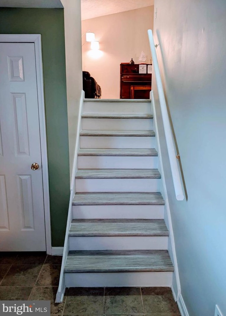 126 Obriens Cir, Winchester VA  22602-6122 exterior