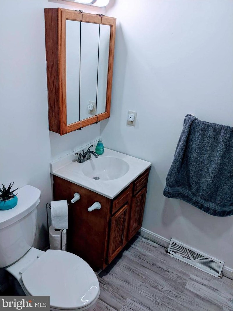 126 Obriens Cir, Winchester VA  22602-6122 exterior