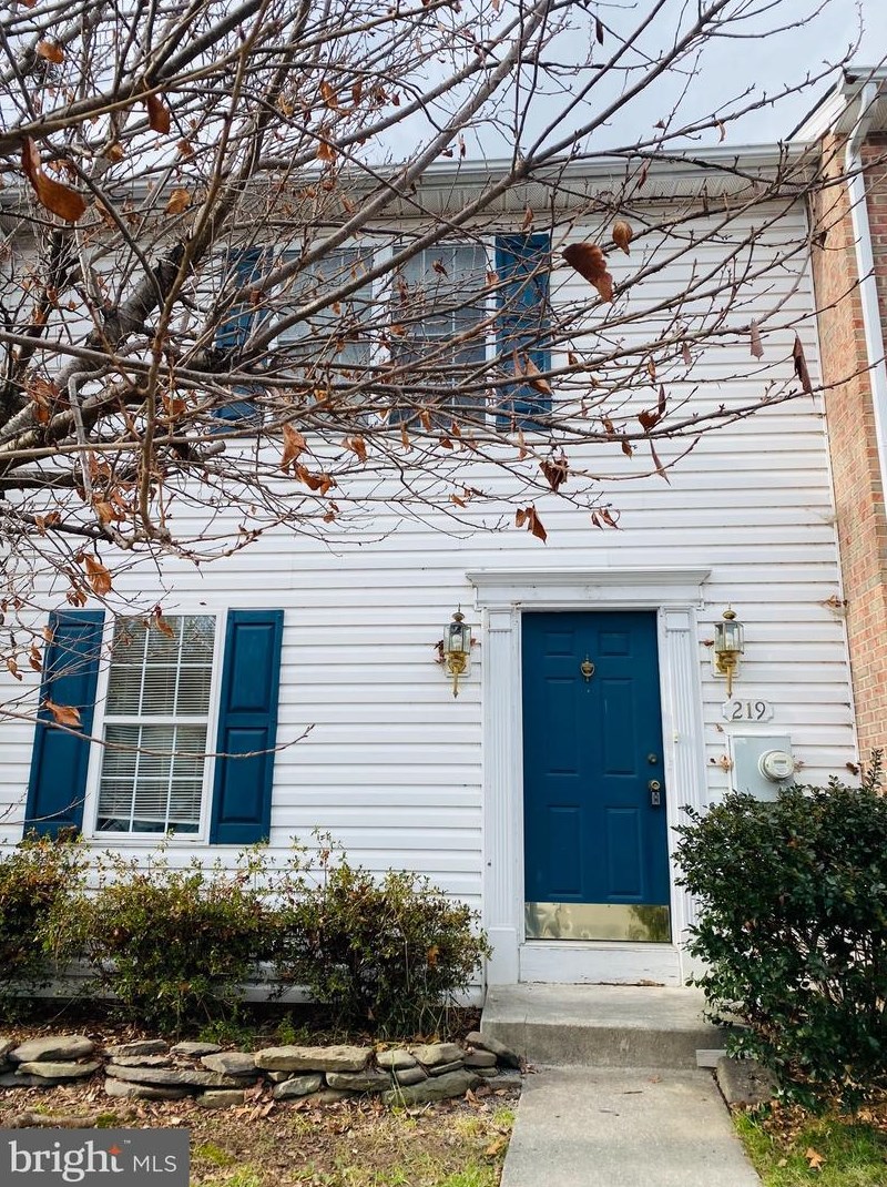 219 Sherando Cir, Stephens City, VA 22655