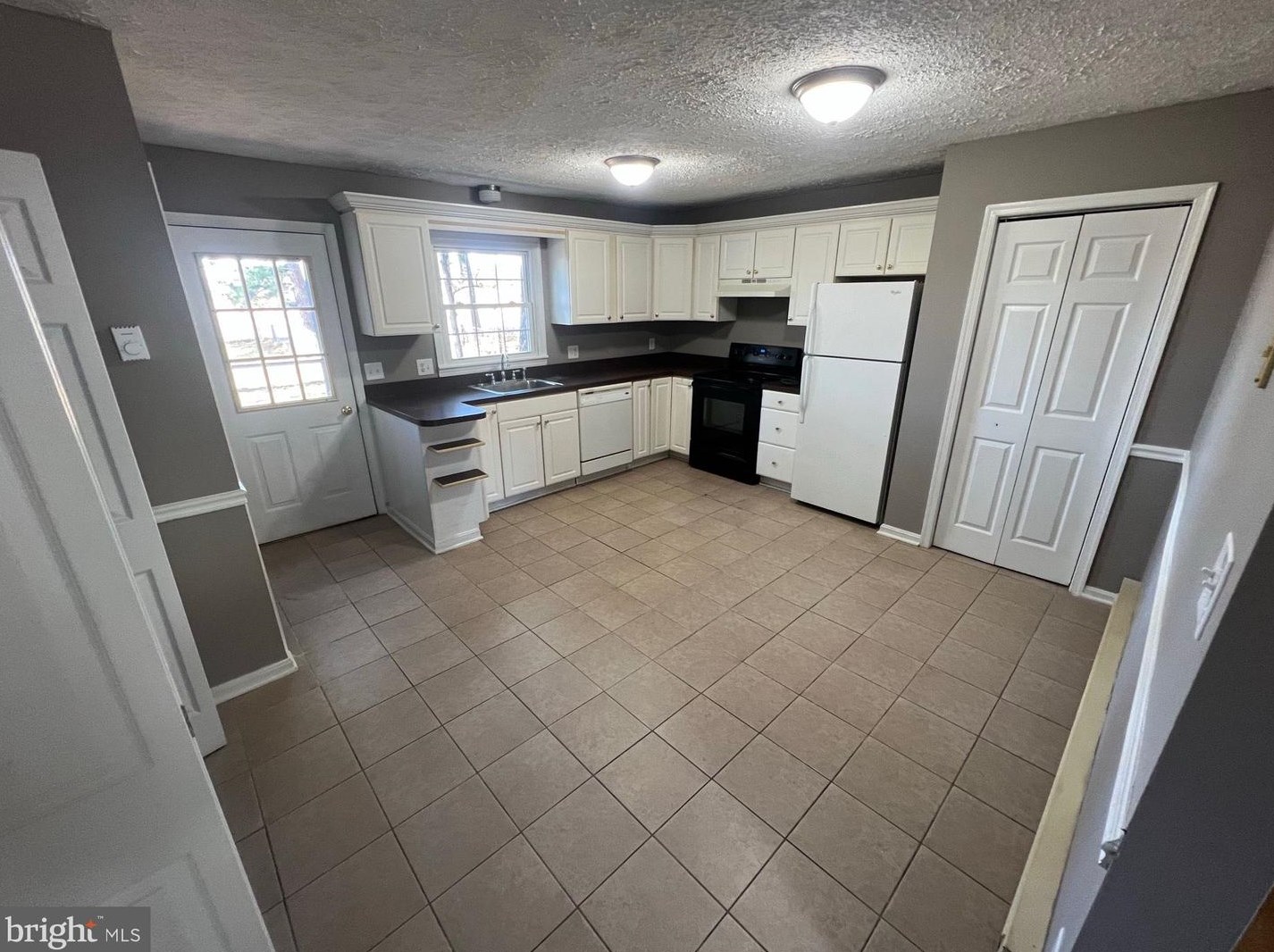 304 Carroll Dr, Stephens City, VA 22655