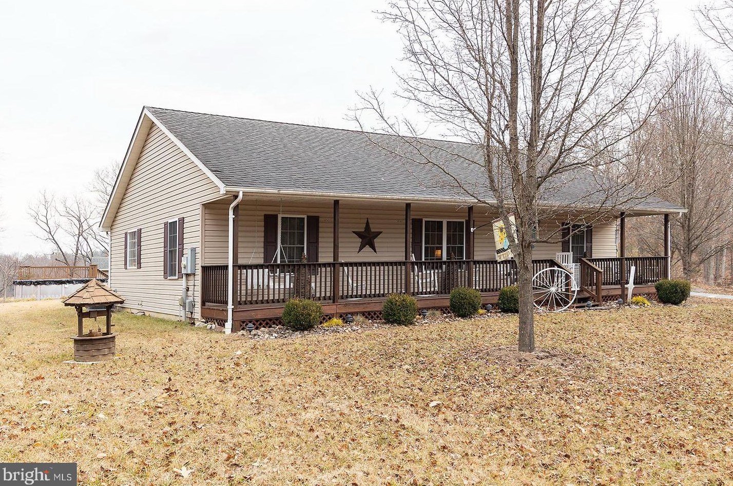 236 Chestnut Grove Rd, Winchester, VA 22603-2804