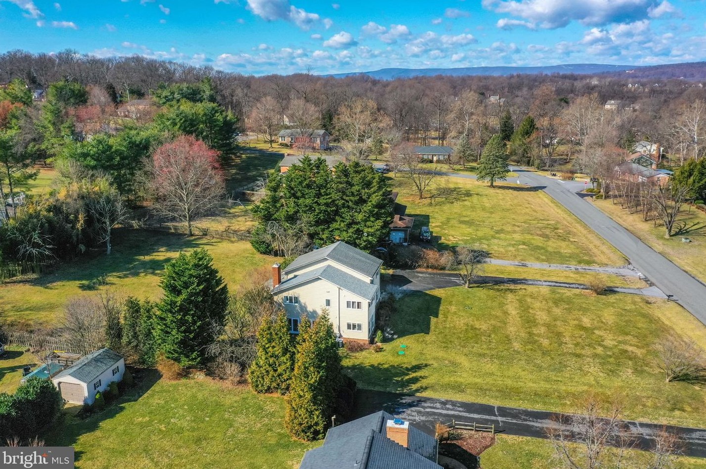 225 Greenfield Ave, Winchester VA  22602-6638 exterior