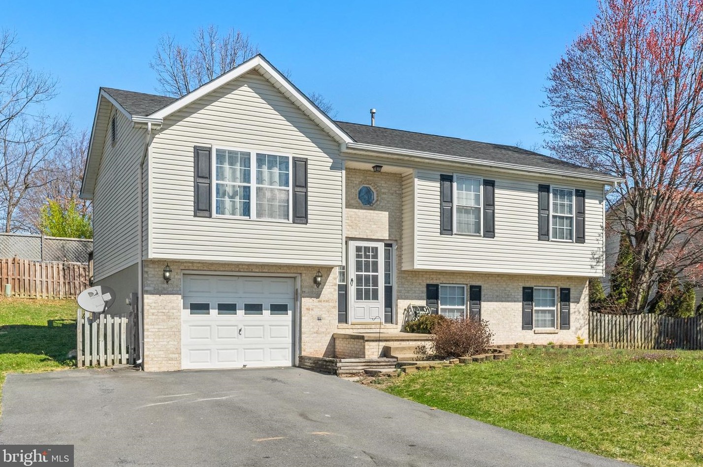 303 Woodrow Rd, Winchester, VA 22602-7606