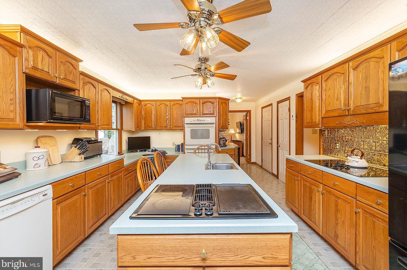 123 Bell Haven Cir, Stephens City, VA 22655-2385