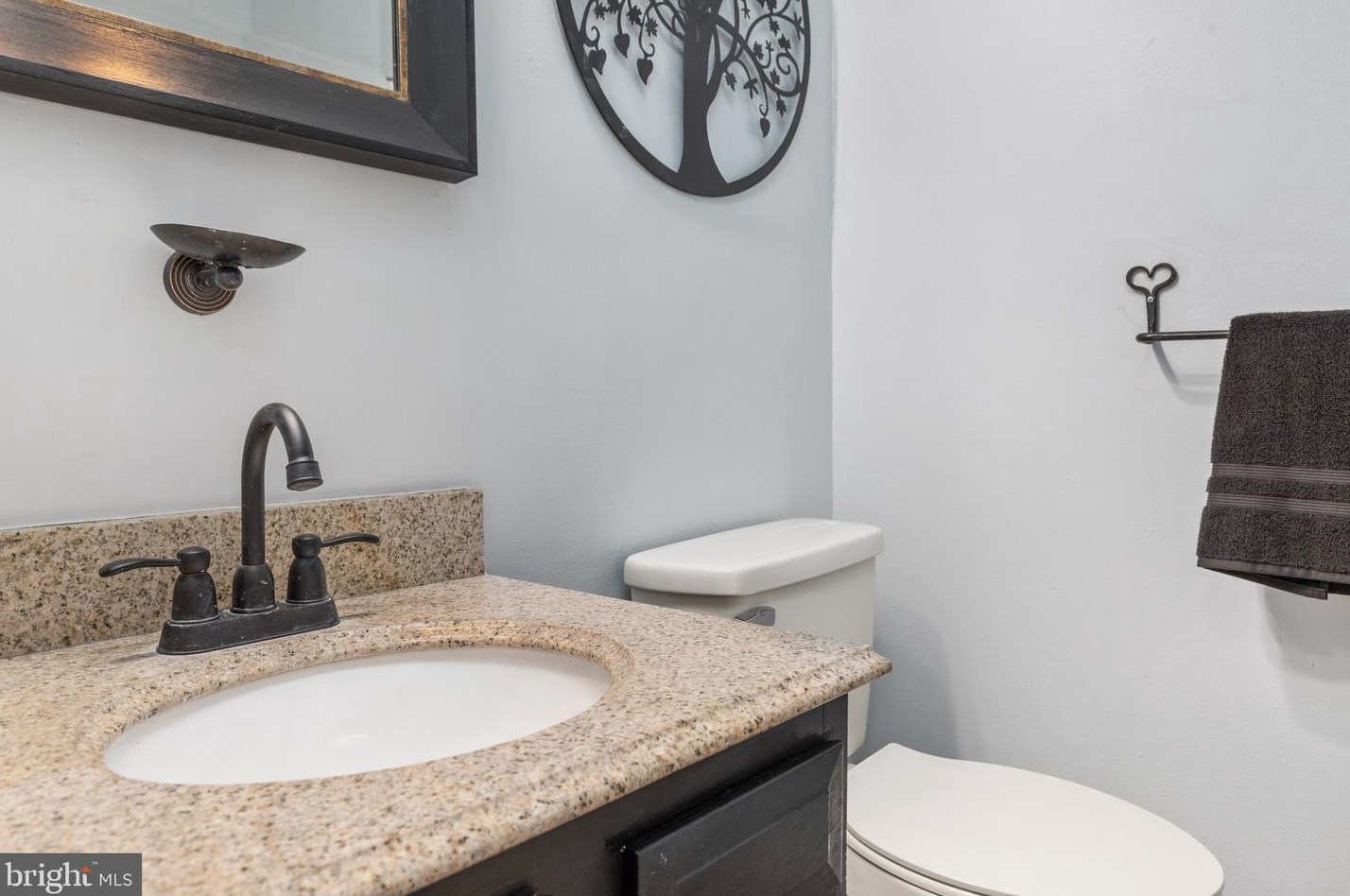 123 Nightingale Ave, Stephens City VA  22655-2413 exterior