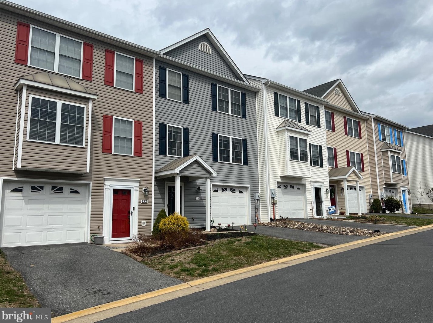130 Whirlwind Dr, Winchester, VA 22602-6279