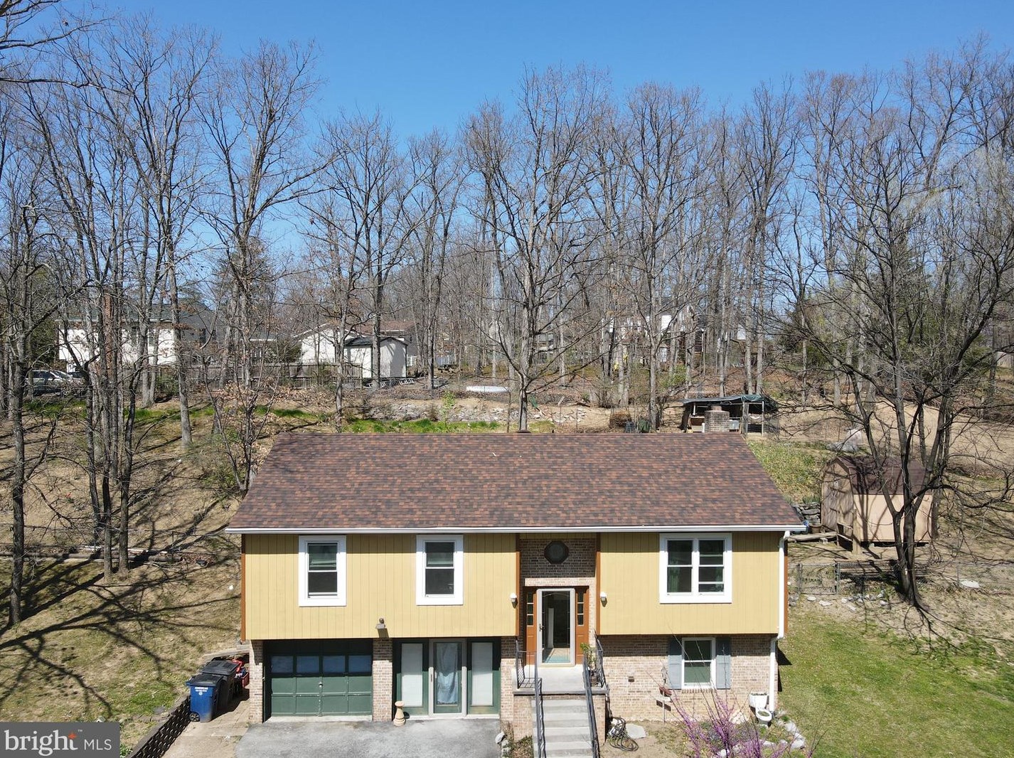 241 Lakeside Dr, Stephens City, VA 22655-2335