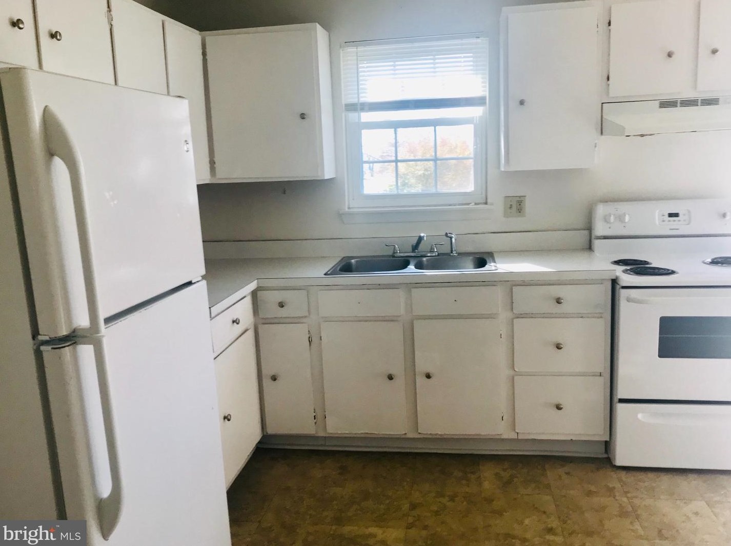 1135 Ravenwood Rd, Stephens City, VA 22655