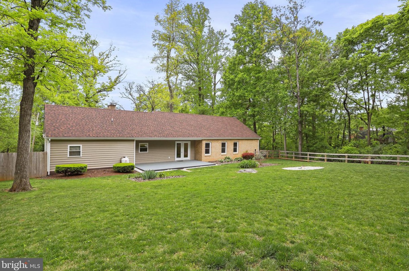 2621 Jones Rd, Winchester VA  22602-6639 exterior