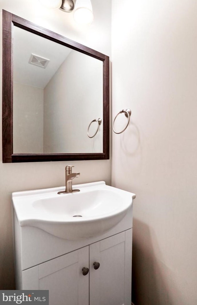 2621 Jones Rd, Winchester VA  22602-6639 exterior