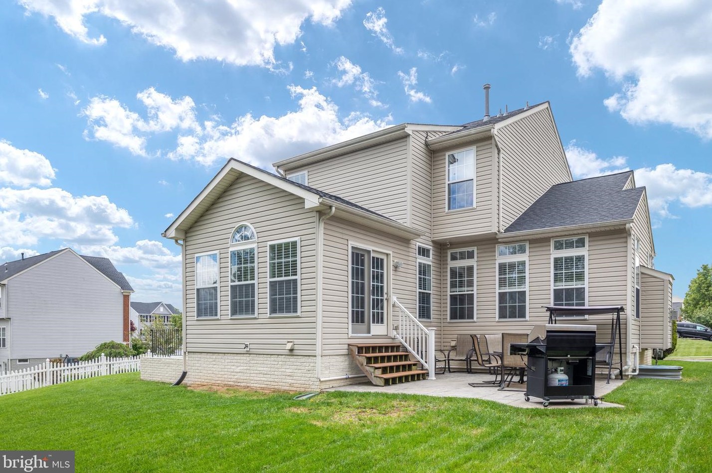 220 Stephens Run St, Stephens City, VA 22655-2883