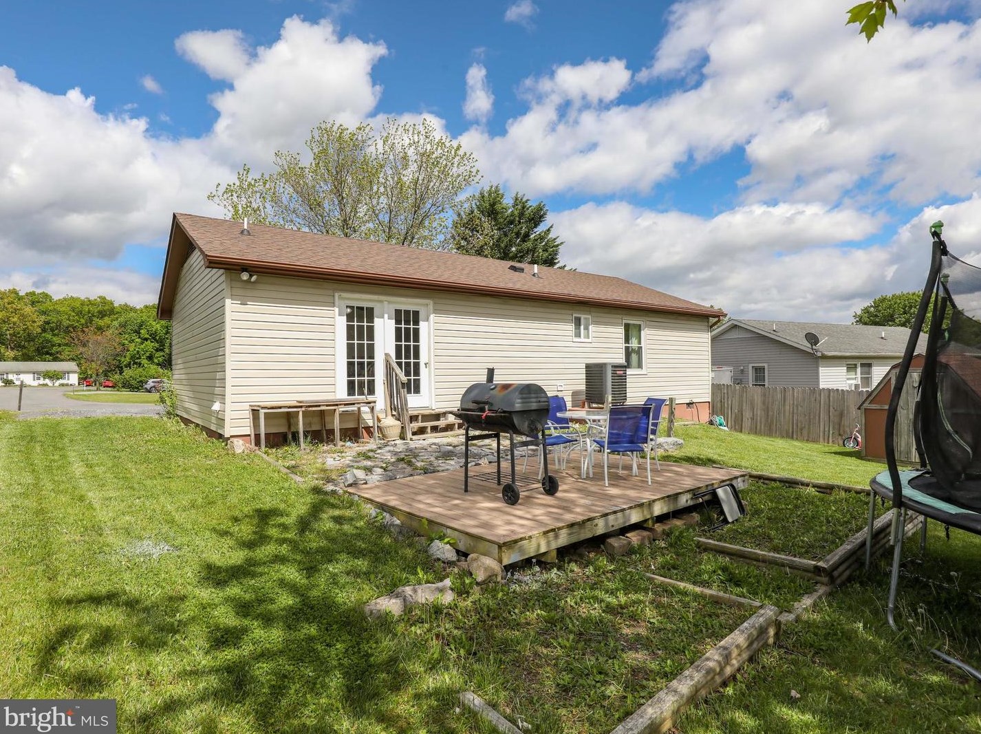 323 Hackberry Dr, Stephens City, VA 22655