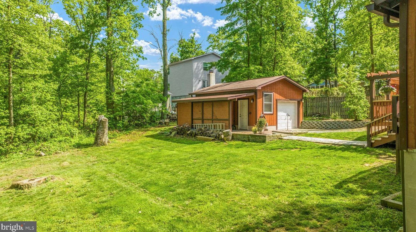 221 Graywolf Trl, Winchester VA  22602-1433 exterior