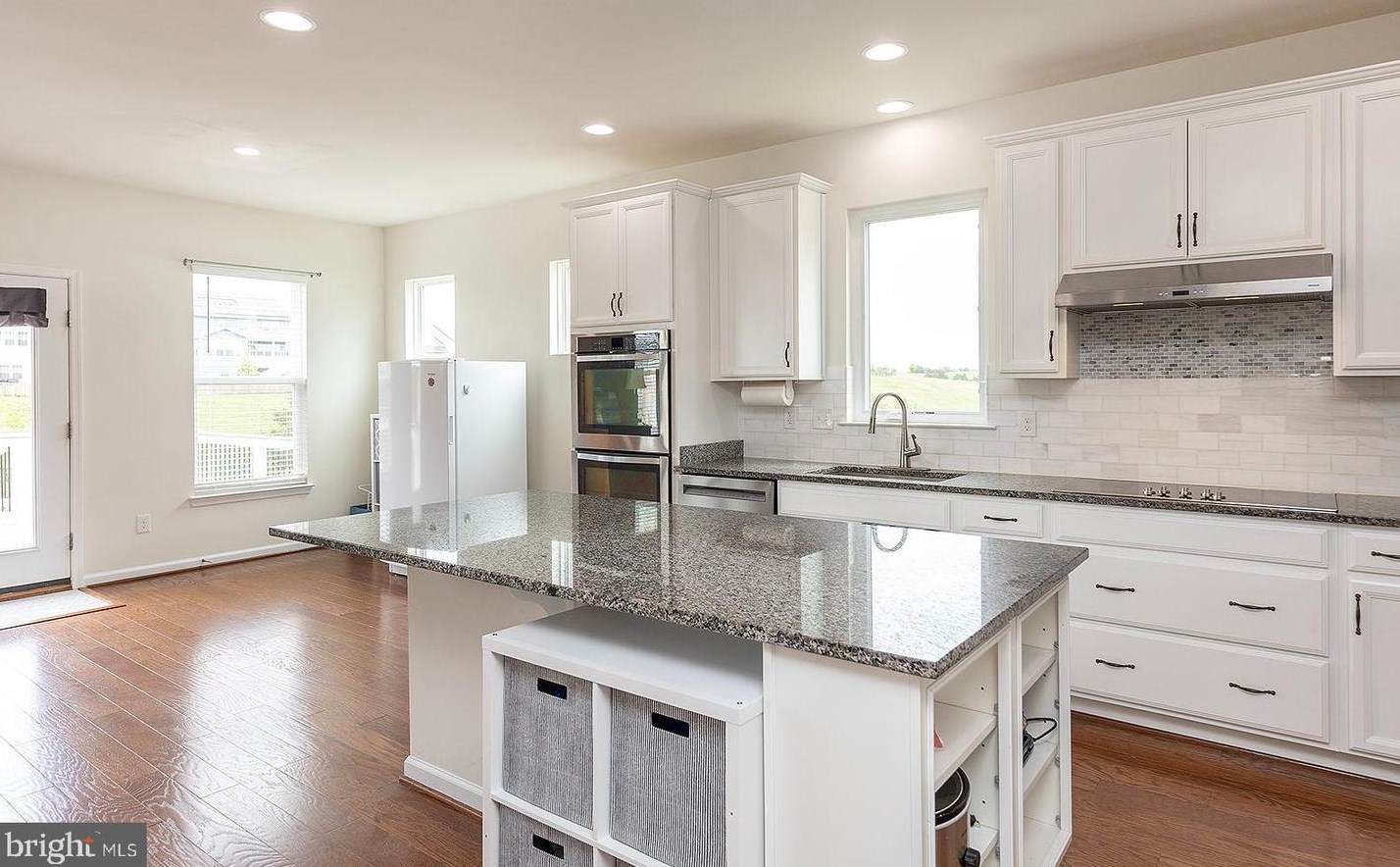 114 Wakefield Ct, Stephens City, VA 22655
