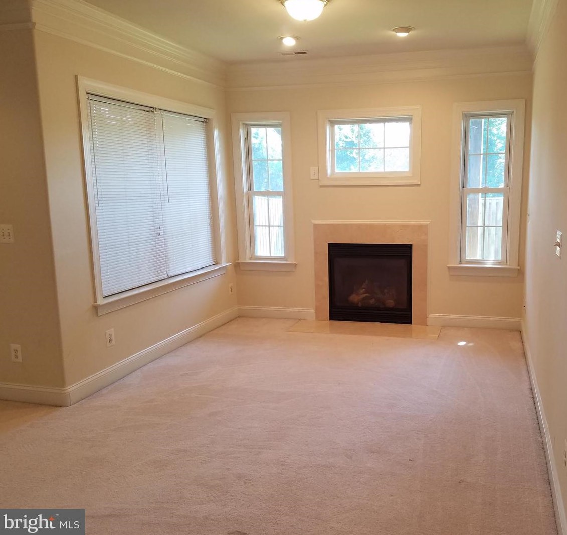 206 Cross Keys Pl, Stephens City, VA 22655