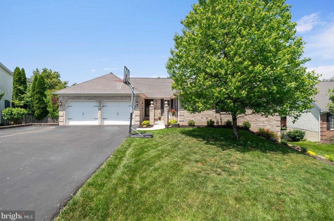 107 Senseny Glen Dr, Winchester, VA 22602