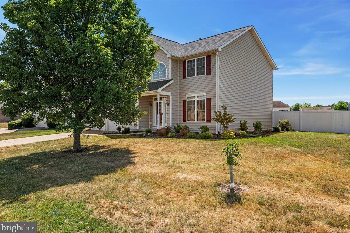 102 Clydesdale Dr, Stephens City, VA 22655-4812