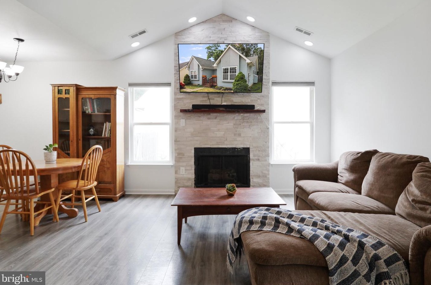 109 Deer Hill Ct, Stephens City, VA 22655