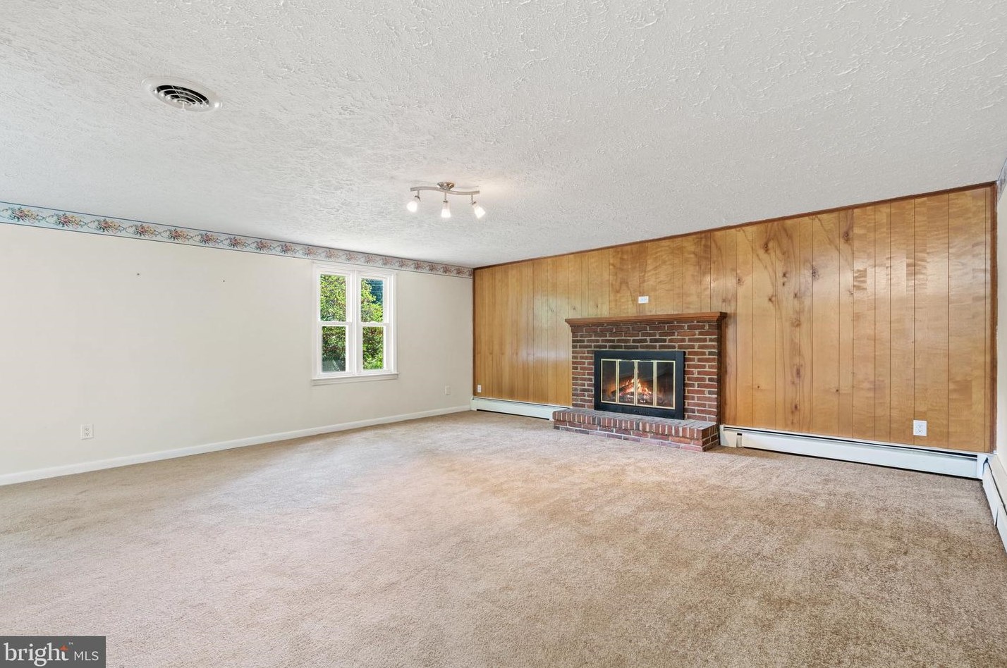 145 Wilkins Dr, Winchester VA  22602-6034 exterior