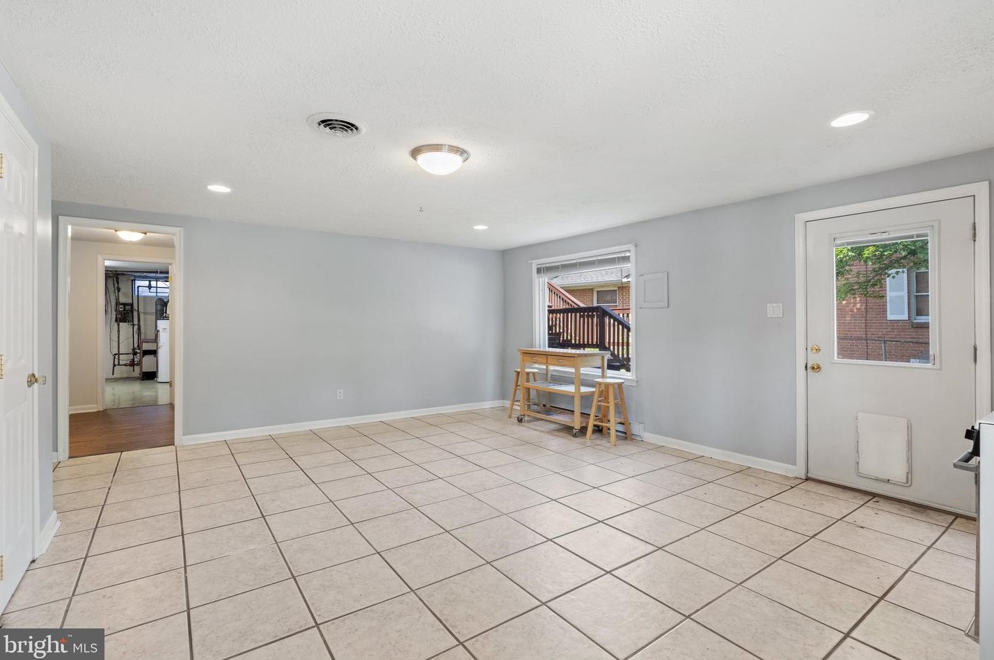 145 Wilkins Dr, Winchester VA  22602-6034 exterior