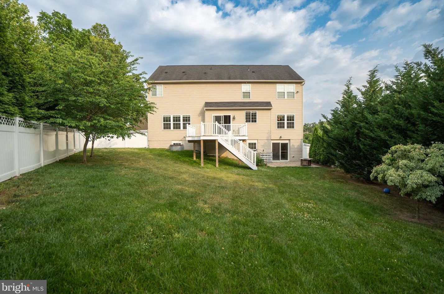 405 Lynnehaven Dr, Winchester, VA 22602