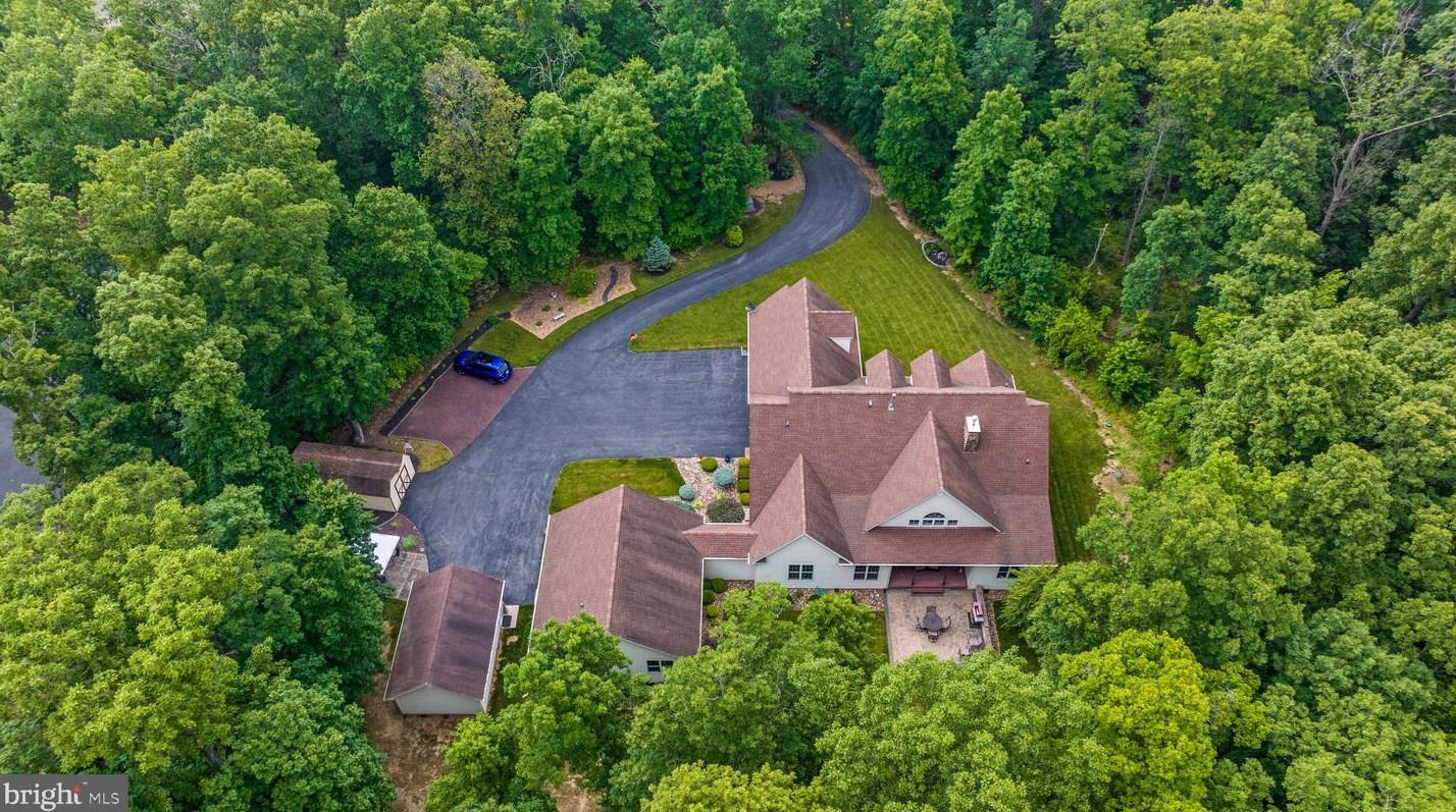 181 Ridings Mill Rd, Stephens City, VA 22655-5566