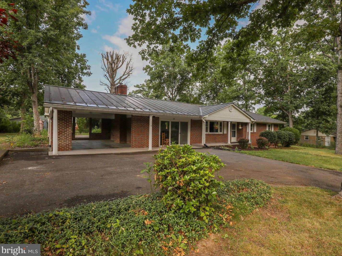 110 Laurel Hill Dr, Stephens City, VA 22655-2214