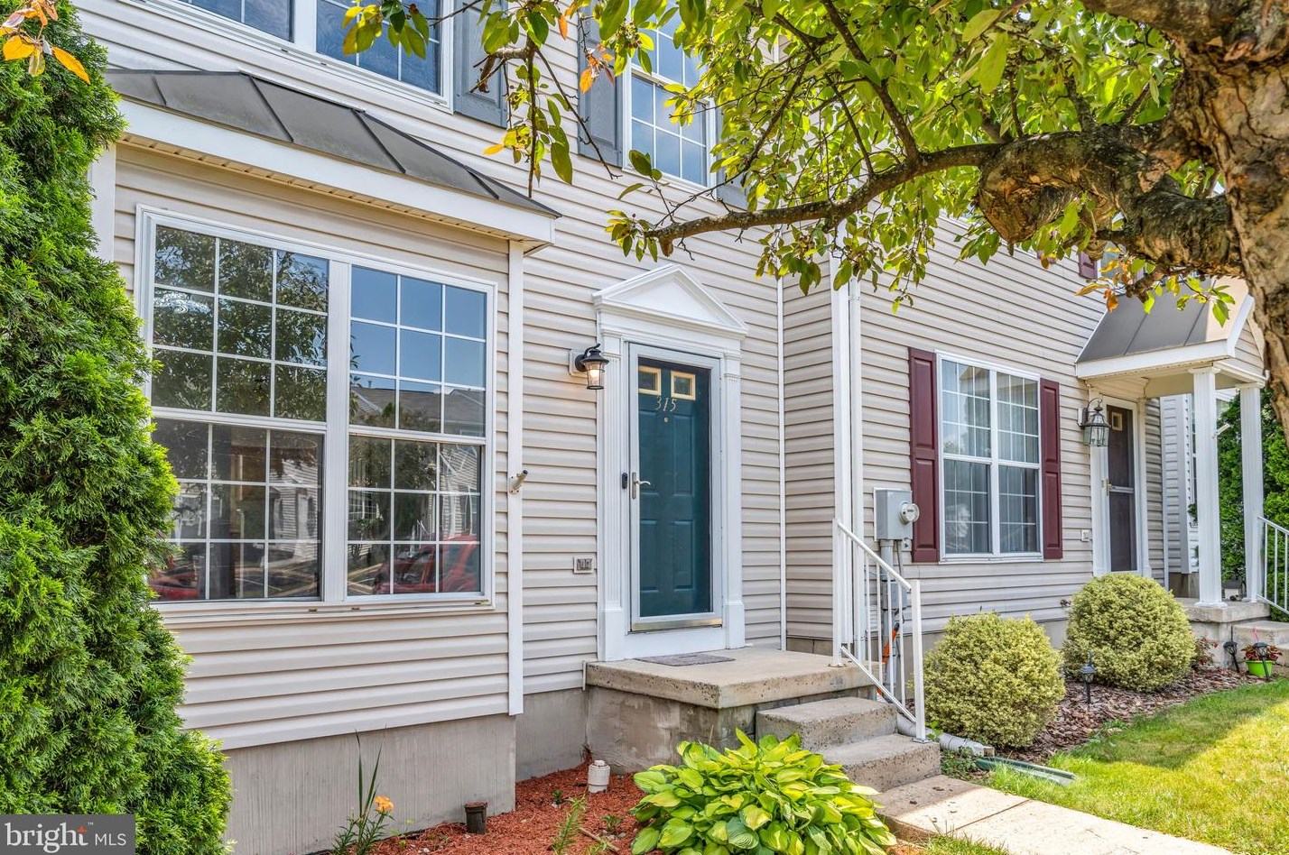315 Copperfield Ln, Winchester, VA 22602