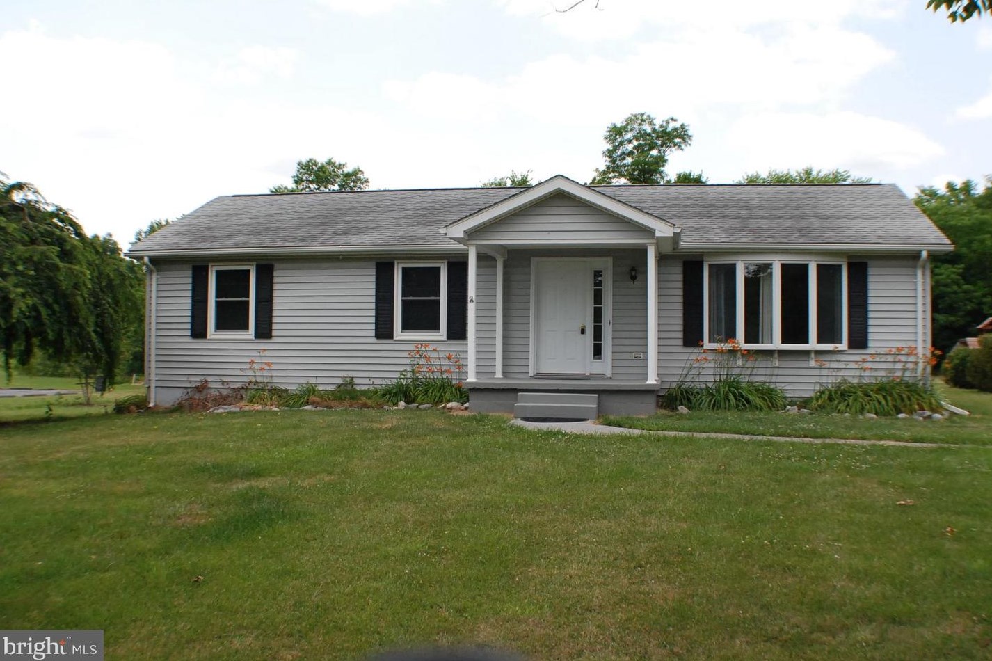 548 Double Church Rd, Stephens City, VA 22655-3219