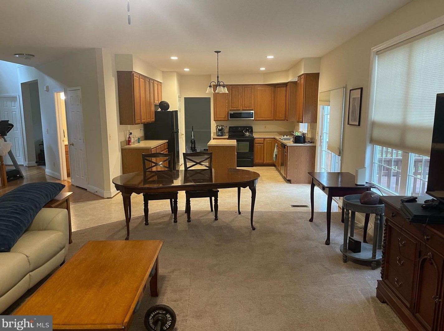 100 Sycamore Pl, Cross Junction, VA 22625