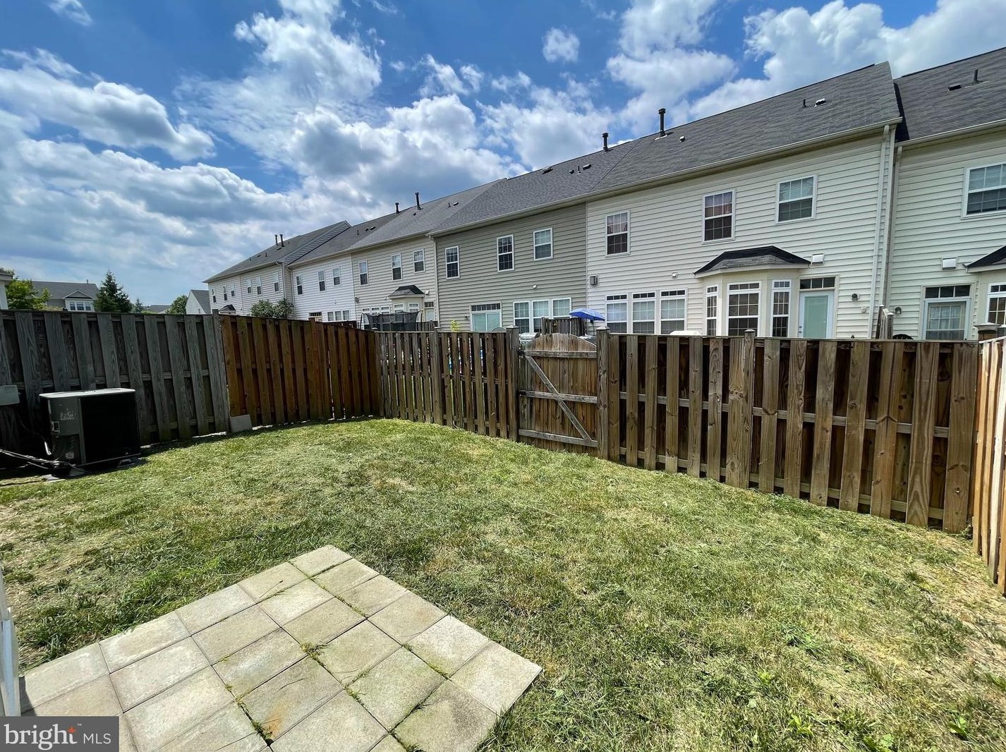 104 Bowling Green Cir, Stephens City, VA 22655-4884