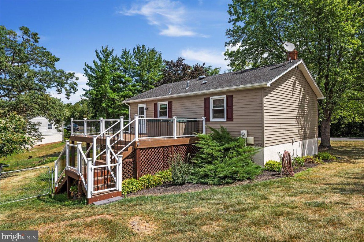 110 Ridgefield Ave, Stephens City, VA 22655-2940