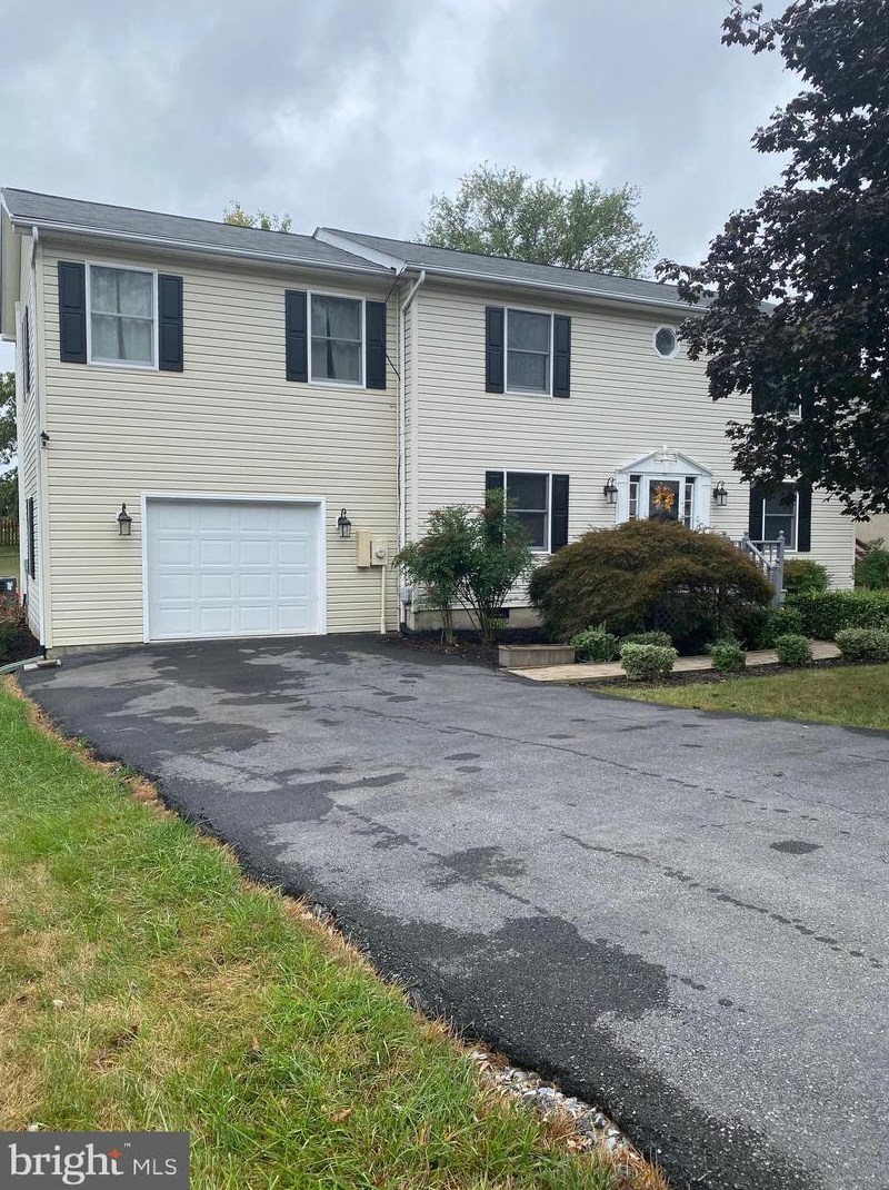 101 Meadowbrooke Pl, Winchester, VA 22602